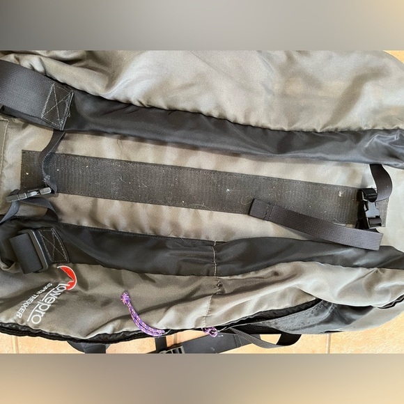LowePro Super Trekker Camera Backpack Large Black Outdoors Photographer Photo - Picture 8 of 10